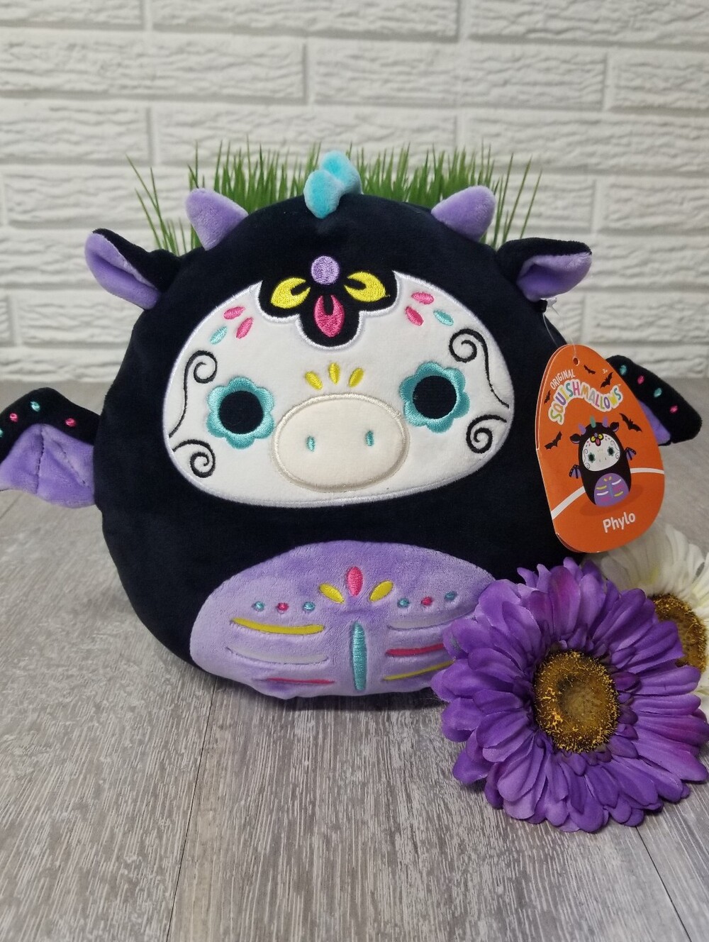 Squishmallow Phylo Sugar Skull